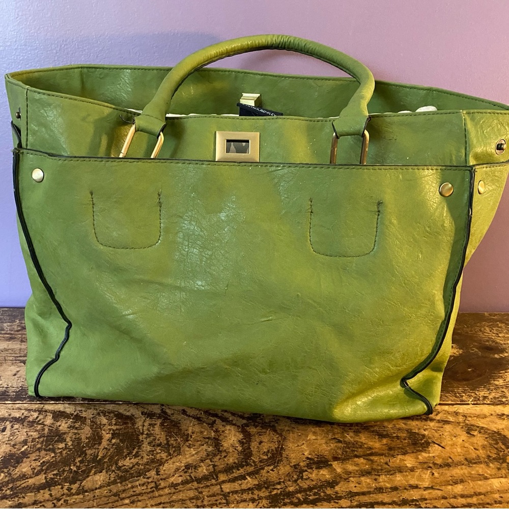 Bueno large green faux leather tote.